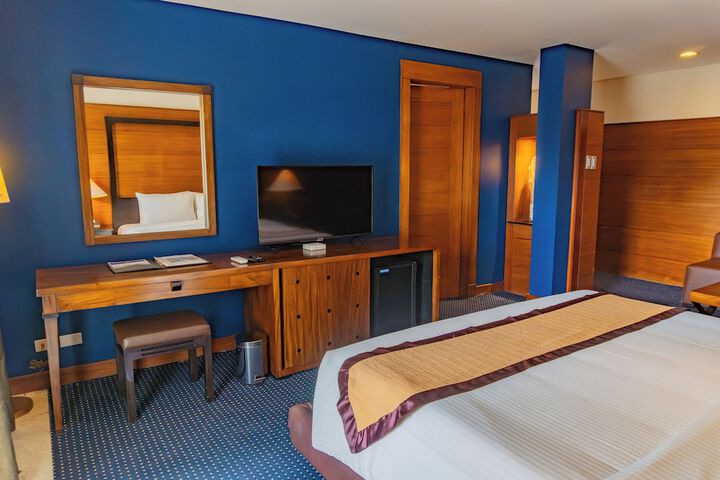 Room 12 of 67