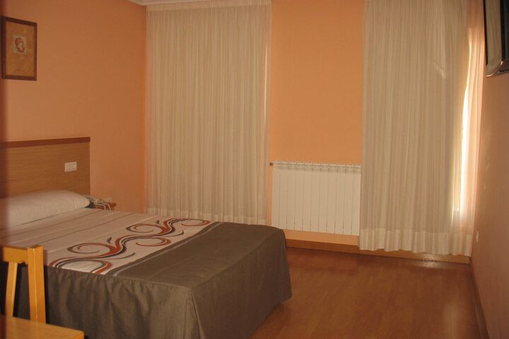 Room 10 of 62