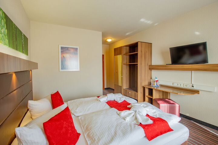 Room 25 of 119