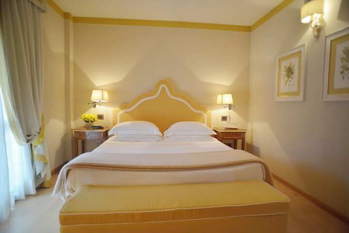 Room 47 of 216