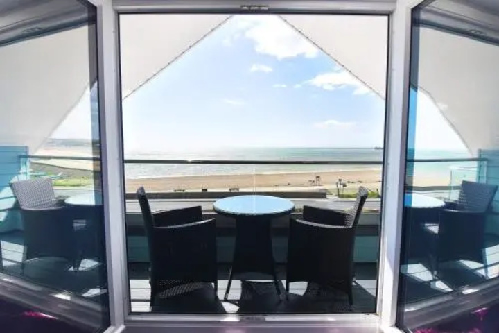 Terrace/Patio 7 of 18