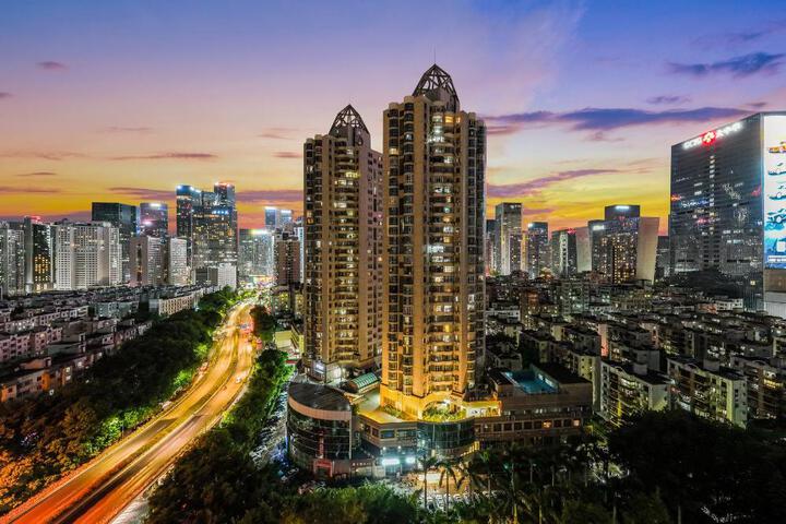 Home Inn Selected Shenzhen Futian Exhibition Center Gangxia Metro Station