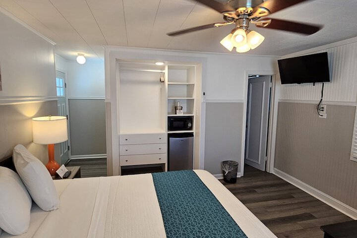 Room 20 of 147