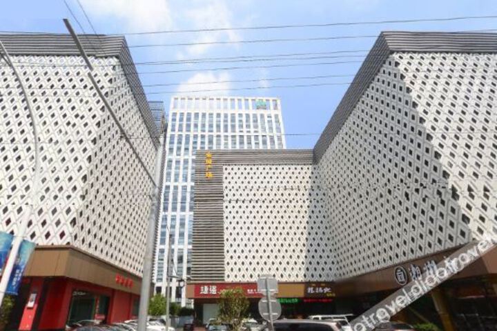 Hotel 6 of 18