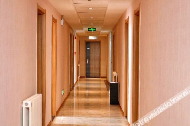 Hotel Interior 6 of 19