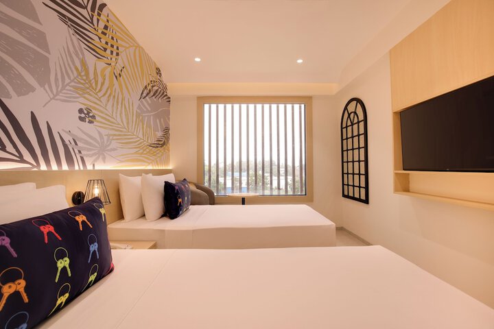 Room 13 of 48