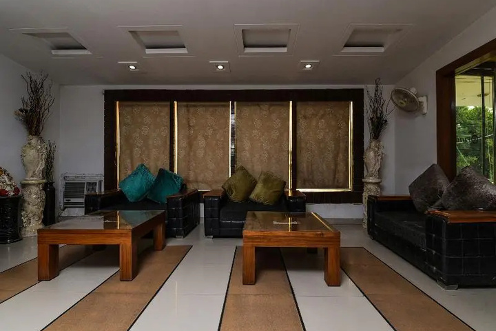 Room 3 of 16
