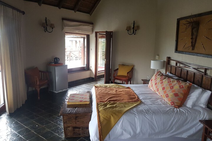 Room 5 of 33