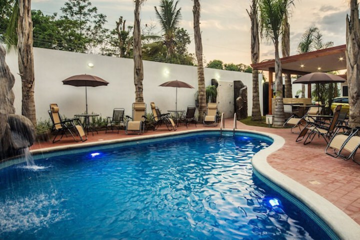 Pool 12 of 20