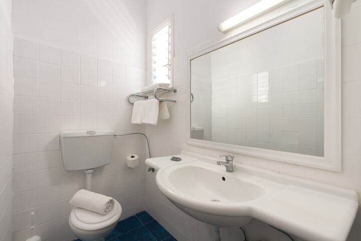 Room 8 of 29