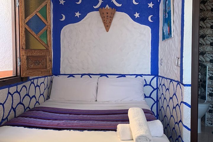 Room 12 of 50