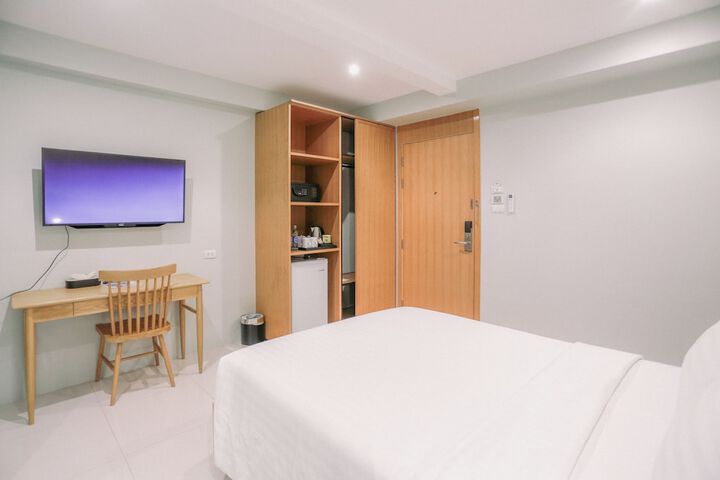 Room 34 of 71