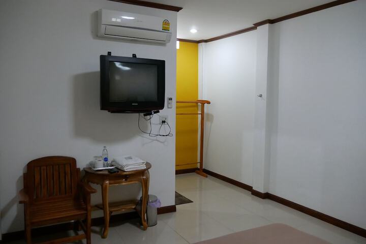 Room 36 of 38