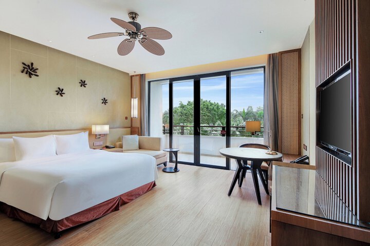 Room 30 of 163