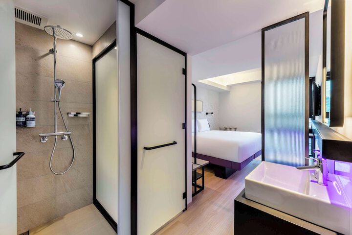Room 20 of 66