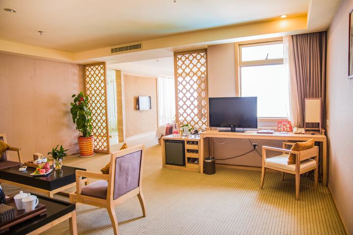 Room 29 of 40