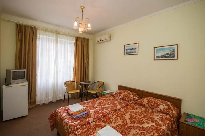 Room 8 of 26