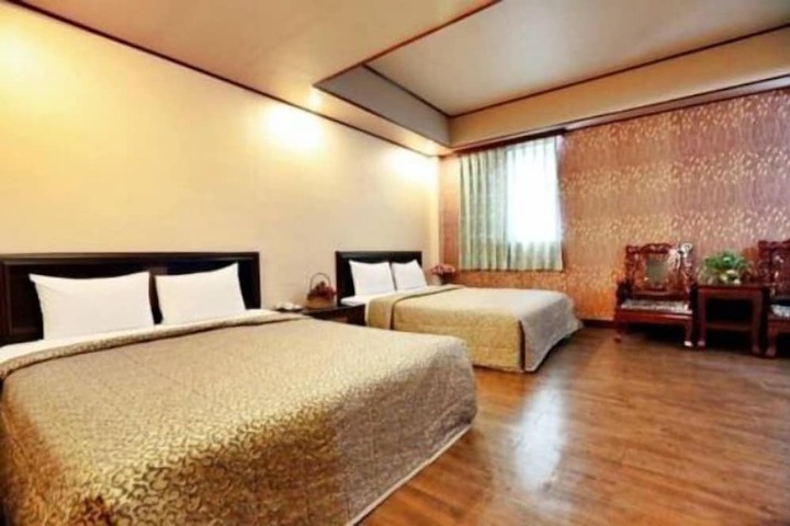 Room 15 of 46