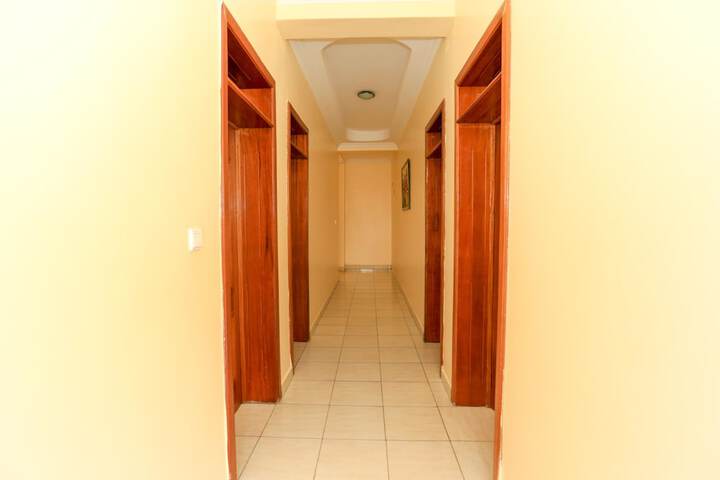 Ballroom/Hall 92 of 97