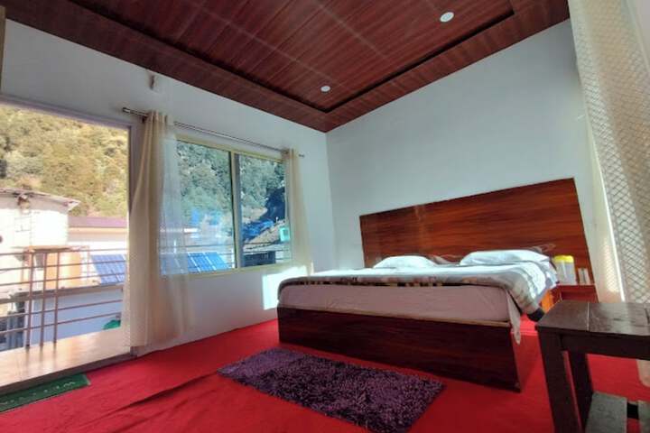 Room 8 of 29