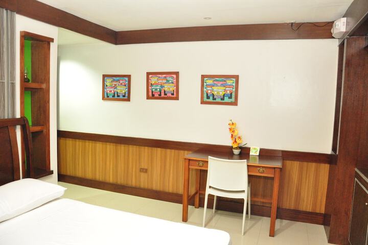 Room 9 of 43