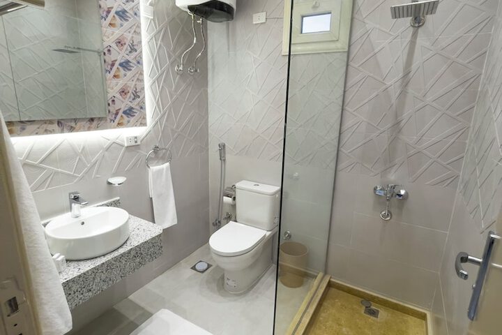 Room 63 of 74