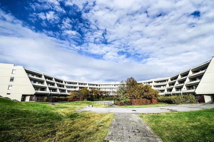 Hotel Exterior 15 of 16