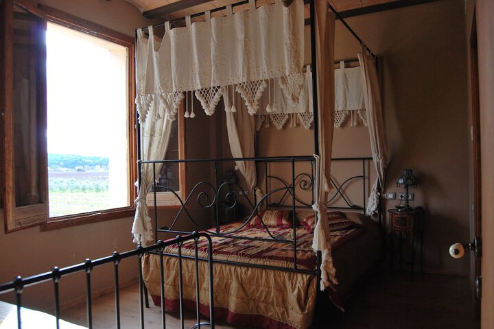 Room 4 of 51