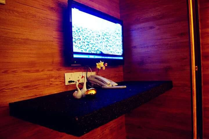 Room 15 of 44