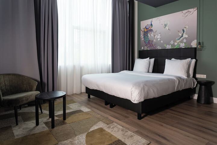 Room 15 of 52