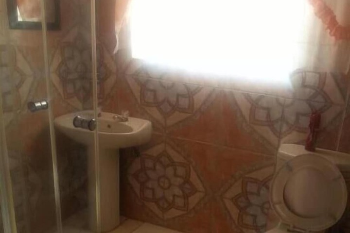 Room 10 of 11
