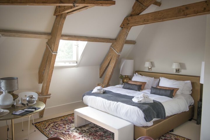 Room 8 of 20