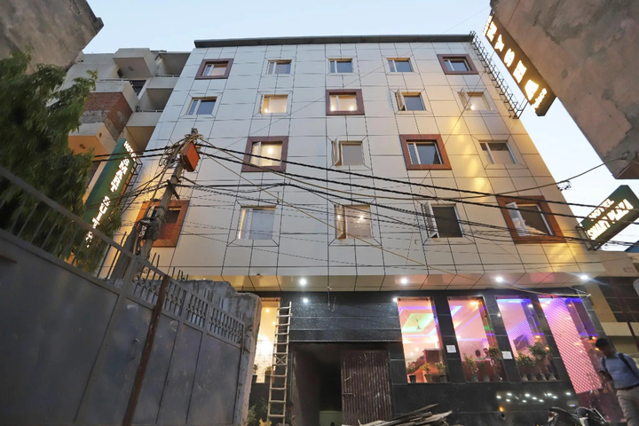 Image of OYO 22988 SMART SUITES DEL1162