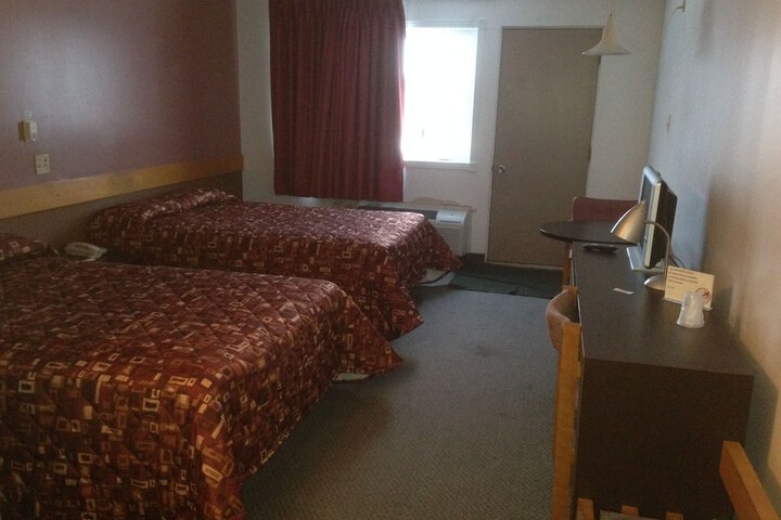 Room 5 of 16