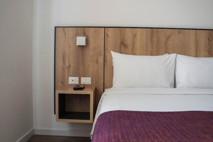 Room 16 of 31