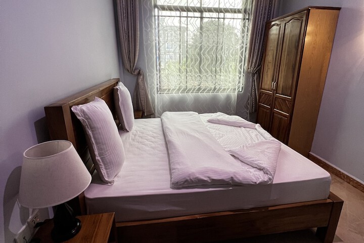 Room 15 of 44