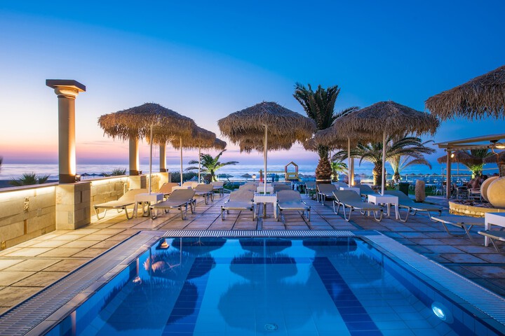 Pool Hotel