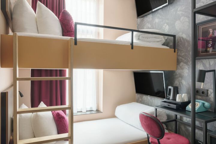 Room 20 of 62