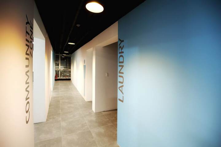 Ballroom/Hall 42 of 46
