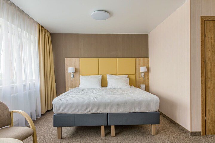 Room 12 of 47