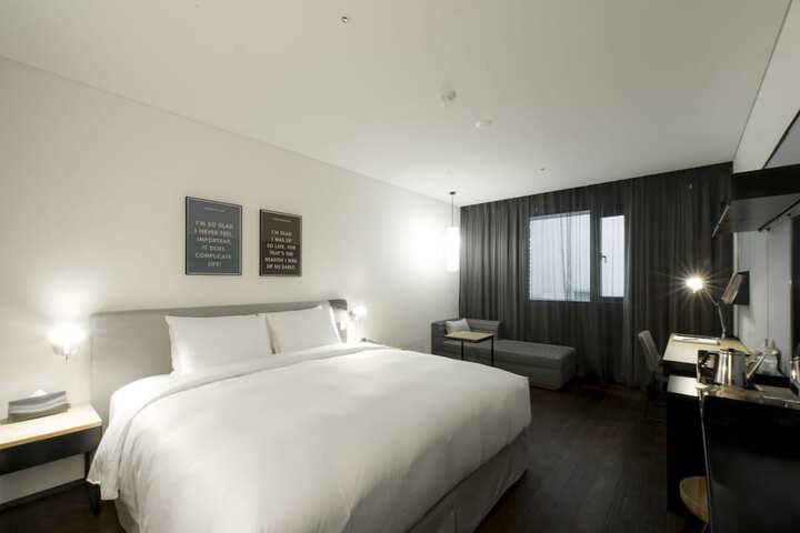Room 8 of 78