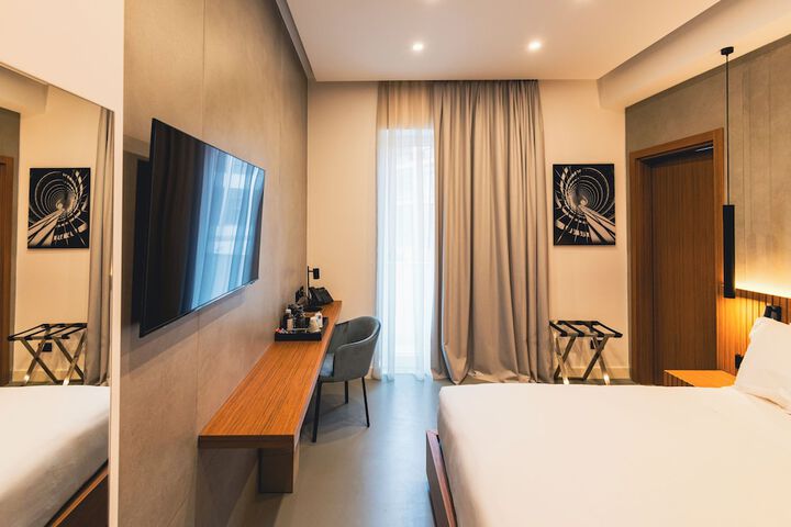 Room 26 of 77