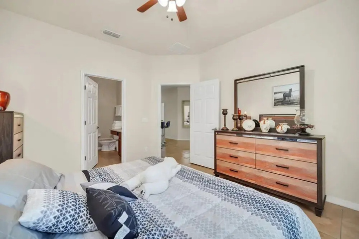 Room 5 of 20