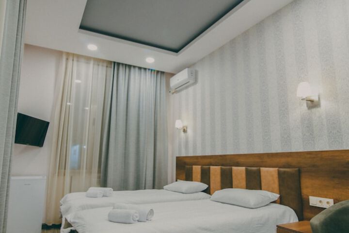 Room 9 of 45