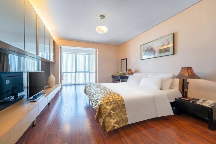 Room 10 of 36