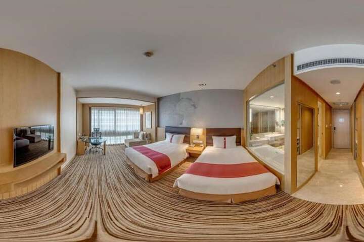 Room 4 of 75