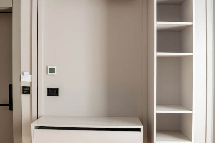 Room 55 of 114