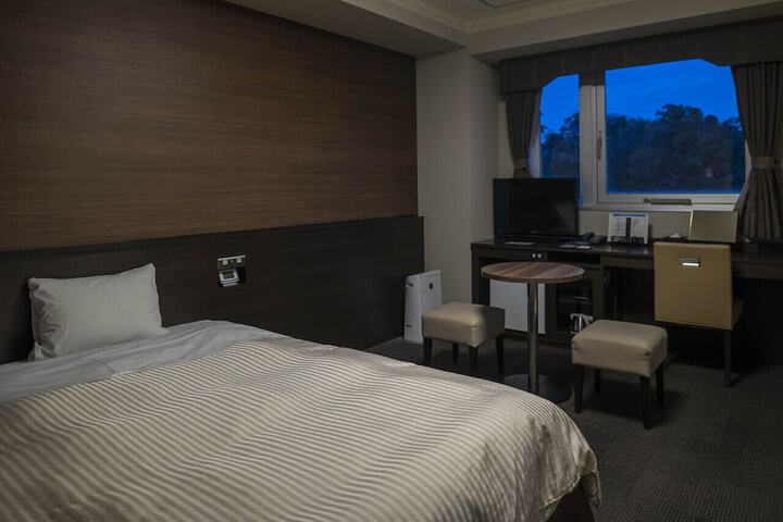 Room 16 of 72