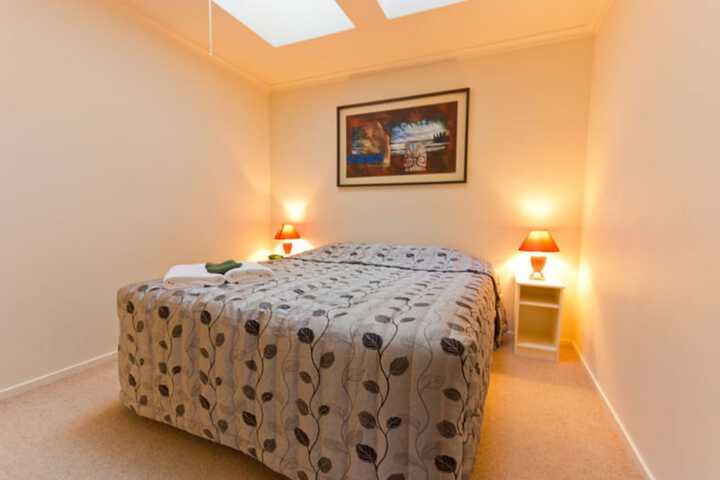 Room 3 of 48