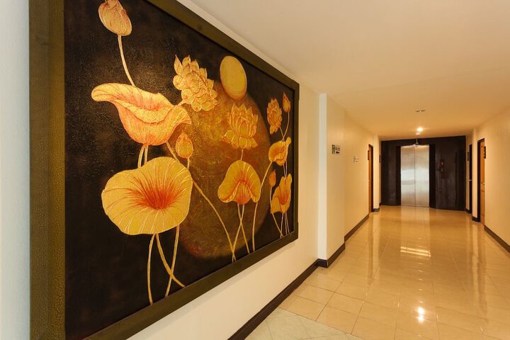 Ballroom/Hall 43 of 47